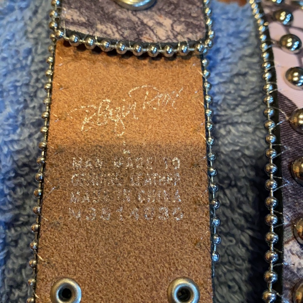 Pink Camo Rhinestone belt - Picture 3 of 3